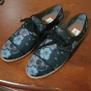 Ellen Degeneres floral loafers.